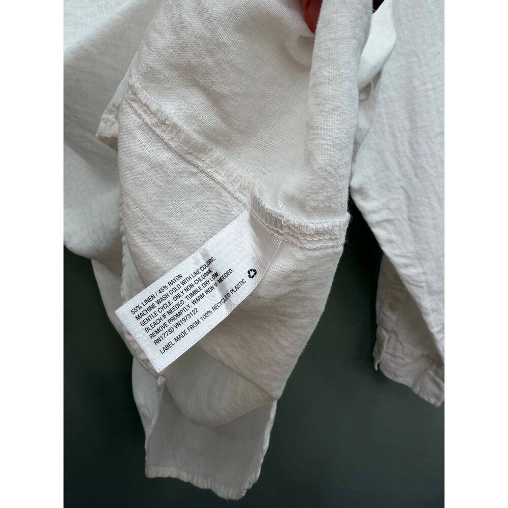 Universal Thread White Oversized Button Down Shirt Medium Coastal Grandma - Picture 4 of 4
